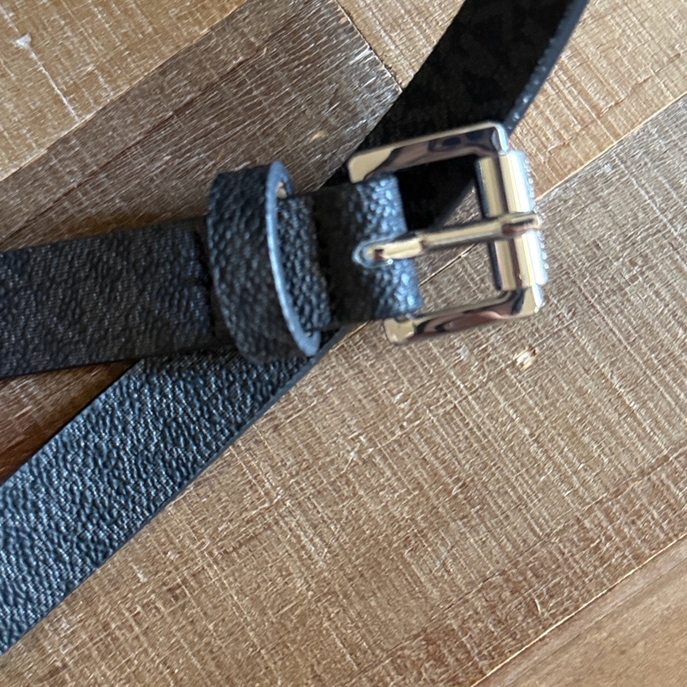 Michael Kors belt pouch - Picture 2 of 7